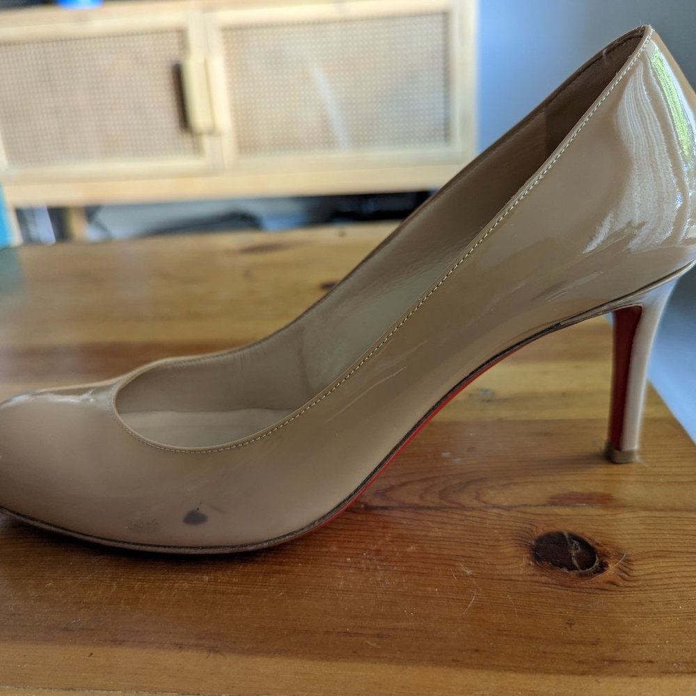 Christian Louboutin Nude Patent Leather Pumps with Red Soles - Picture 6 of 11